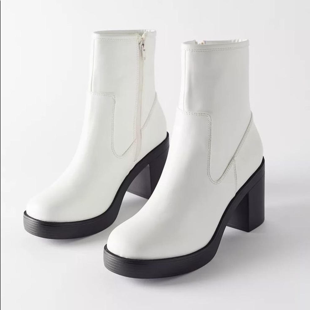 Urban Outfitters Gwen Platform Boots